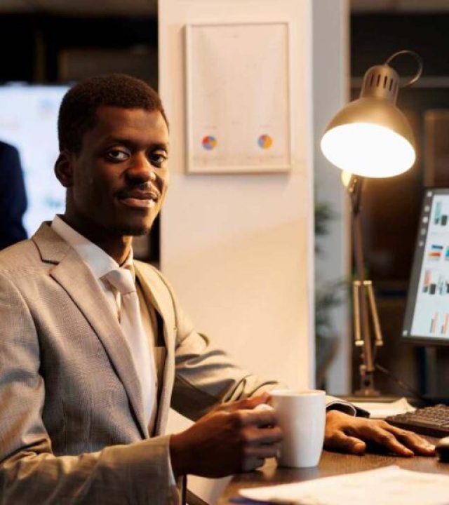 project manager in office 1024×576 project manager in office 1024x576